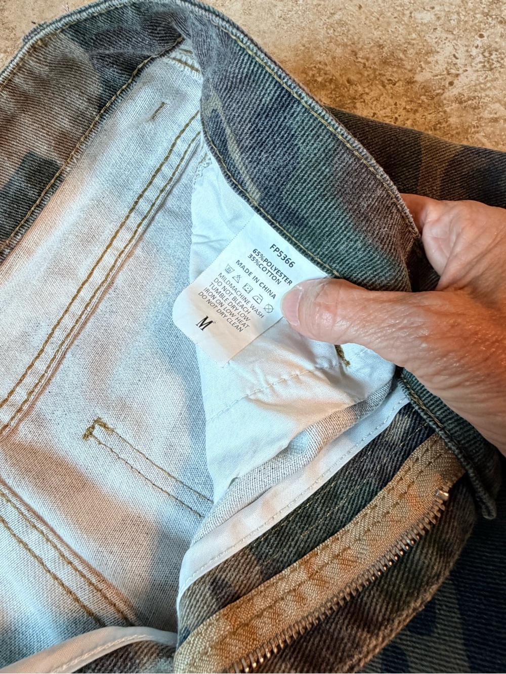Barely Worn Camo Barrel Jeans - Picture 5 of 8